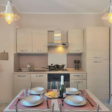 250 M From The Aquarium, Historic Center, Wi-fi, Air Conditioning * Genua